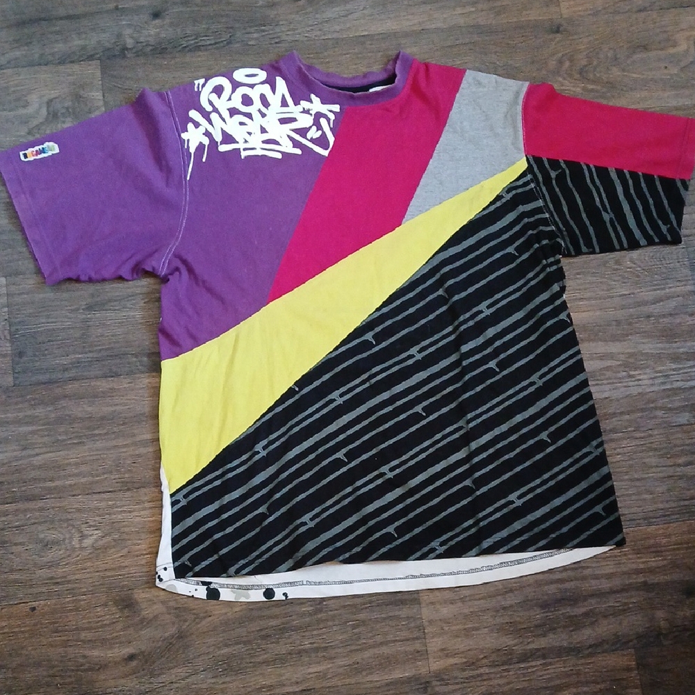 Vintage Rocawear "It's not where you're from, but what you ROC!" Graphic T-Shirt